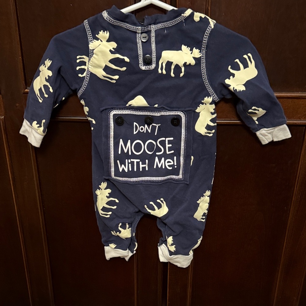 Cozy Moose Print Navy baby Outfit - Picture 3 of 3